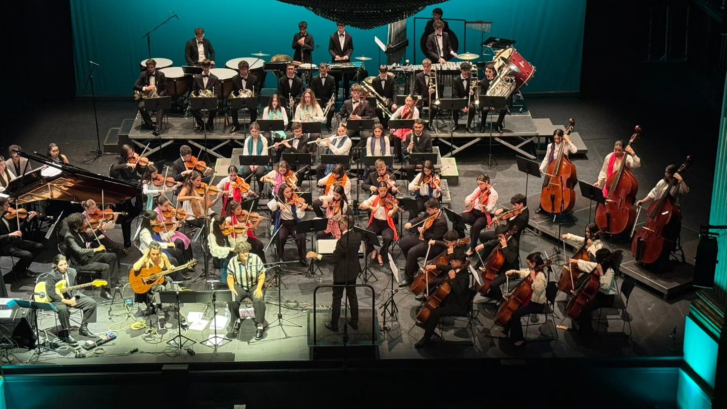 MALVA  e Orquestra Sinfónica ARTEAM  no Teatro e Cidade